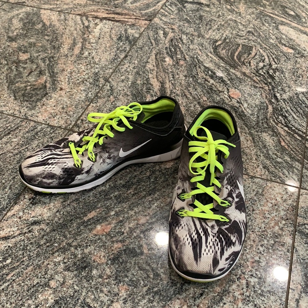 Nike free 5.0 training sneakers women’s